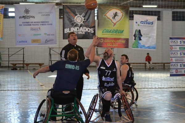 Vale volta a receber evento de basquete adaptado