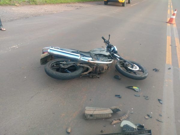 Acidente entre carro e moto deixa dois feridos em Teutônia