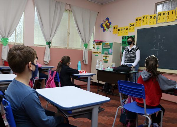 Bom Retiro retoma turno integral em escola de Ensino Fundamental