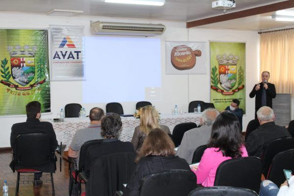 Vereadores debatem estratégias para potencializar turismo