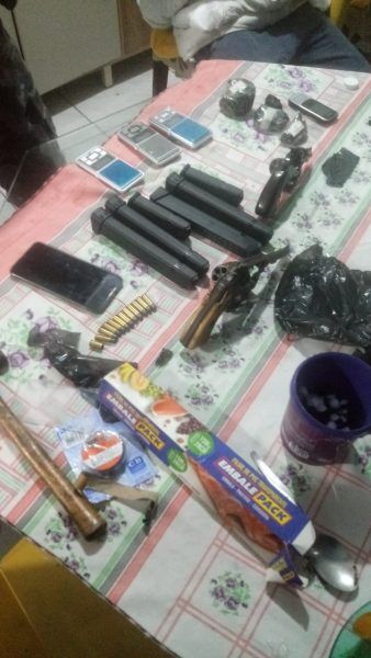 Adolescente é apreendido por porte ilegal de arma e tráfico de drogas em Lajeado