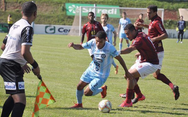 Após tropeço, foco na classificação