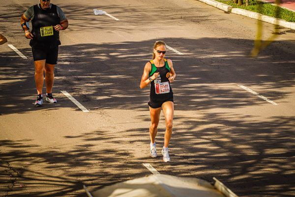 Jaque Weber conquista título em Porto Alegre