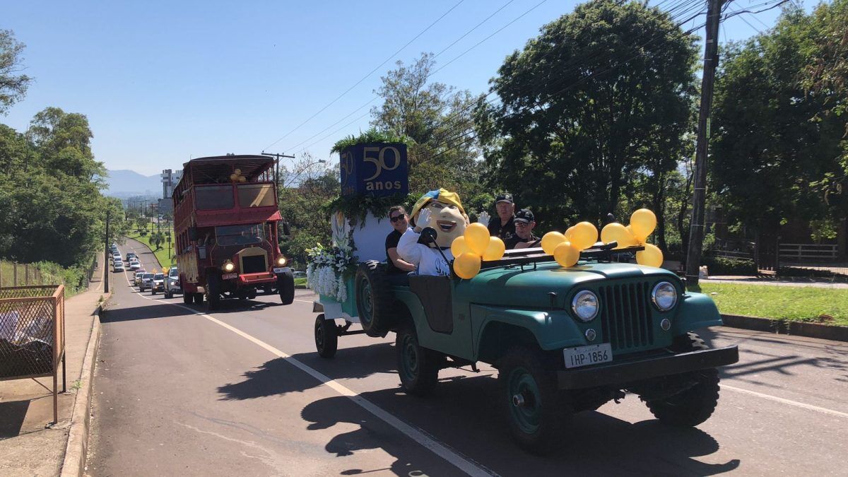 APAE Lajeado realiza carreata em comemoração aos seus 50 anos