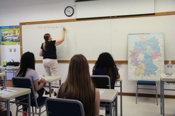 Para além das salas de aula