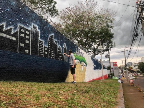 Muro do presídio recebe intervenção artística em Lajeado