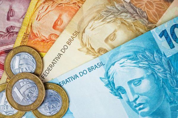 7 Notícias: Auxílio Brasil começará a ser pago no dia 17