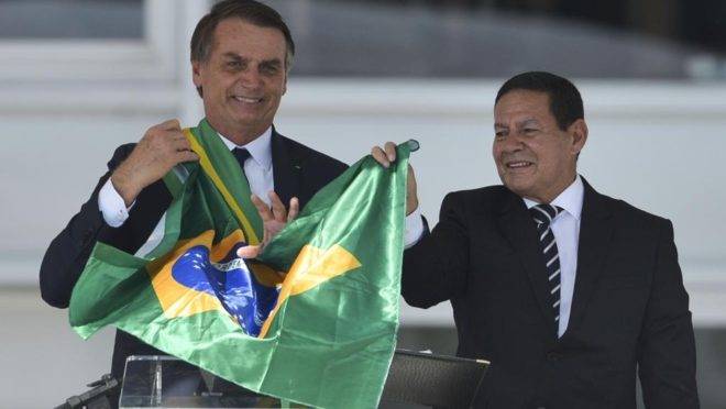 TSE rejeita pedido para cassar chapa Bolsonaro-Mourão