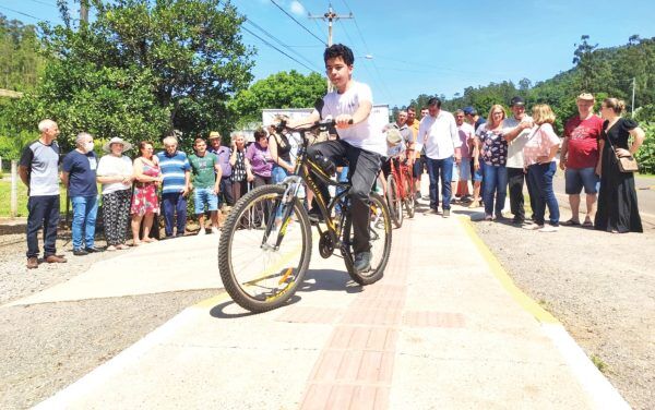 Ciclovia traz segurança para moradores de Auxiliadora