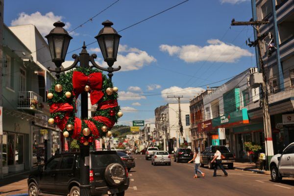 Encantado começa a decoração de Natal