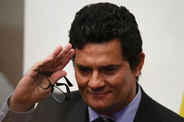 Podemos divulga convite para evento de filiação do ex-ministro da Justiça Sergio Moro