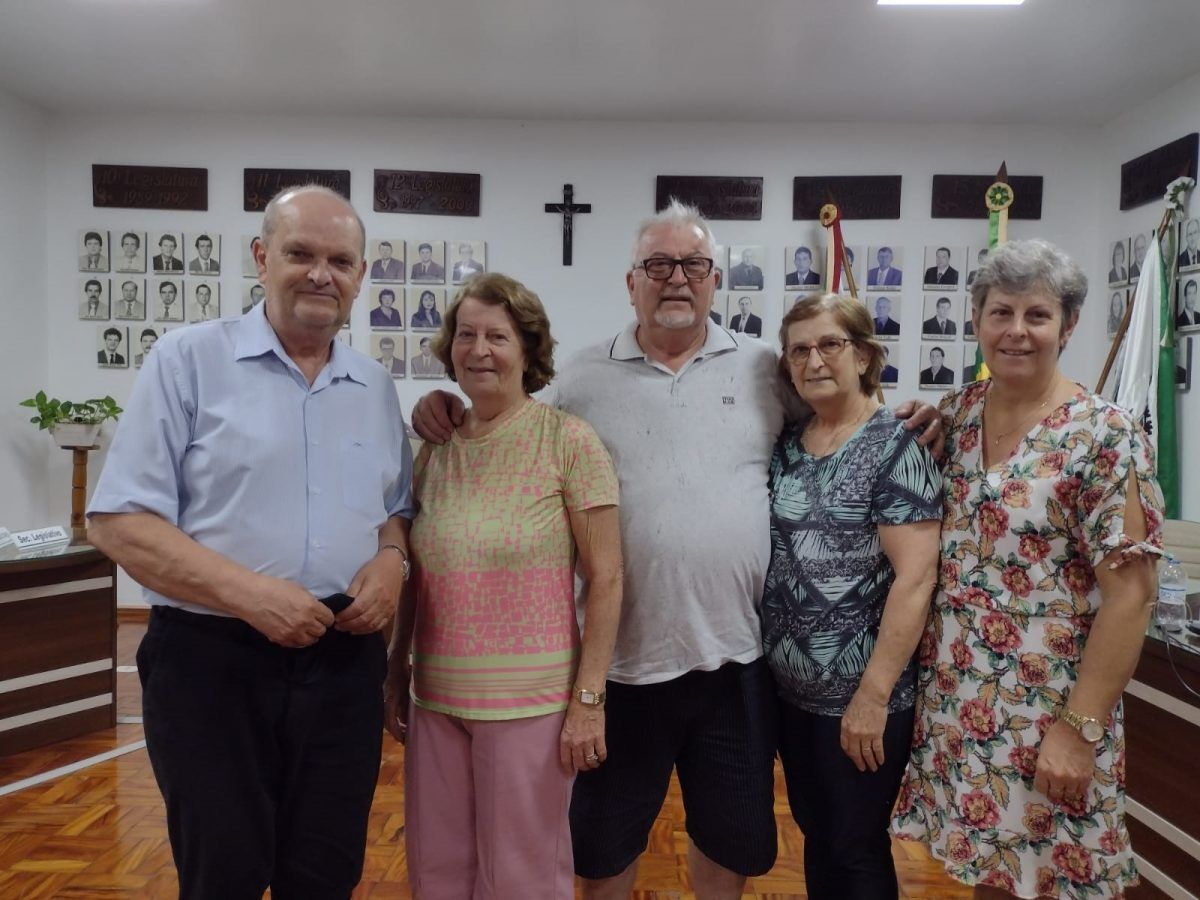 Câmara homenageia líder comunitário com nome de rua