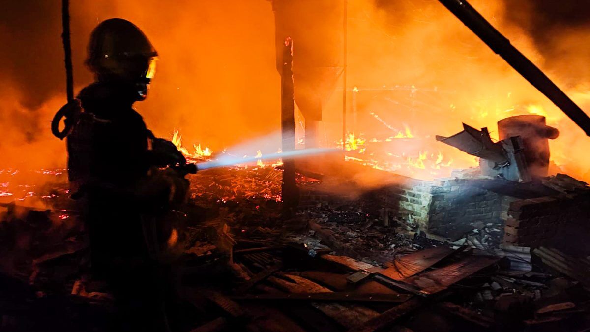 Incêndio atinge depósito em Marques de Souza