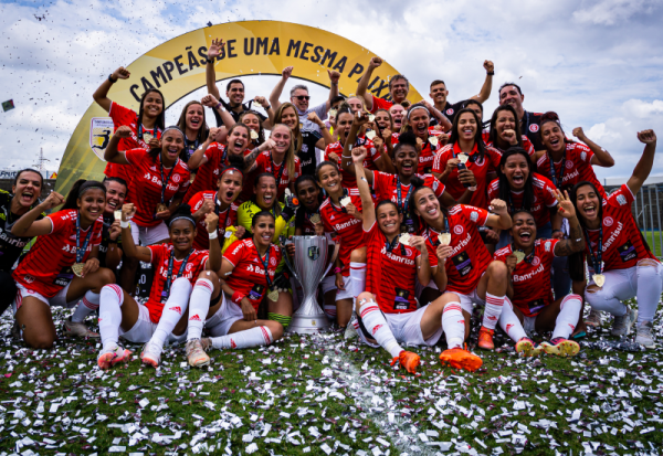 Inter vence o Grêmio nos pênaltis e é tricampeão gaúcho feminino