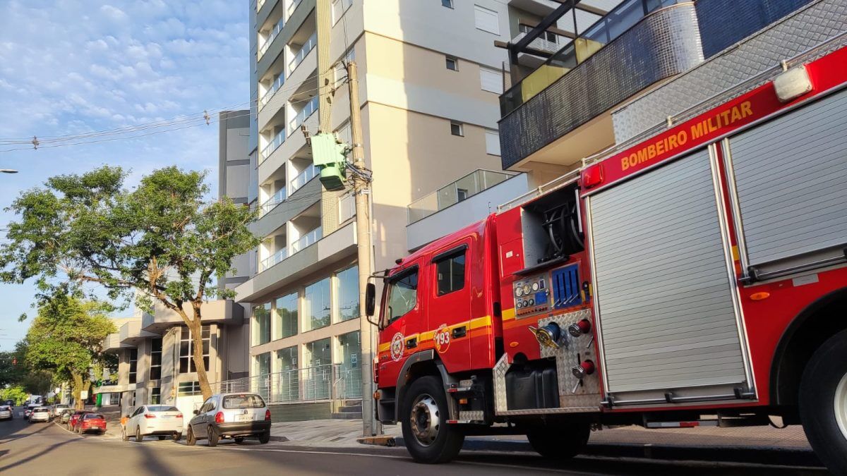 Mulher é resgatada de sacada do próprio apartamento em Lajeado