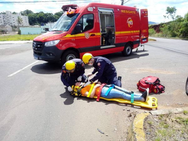 Mulher fica ferida em acidente no Bairro Montanha