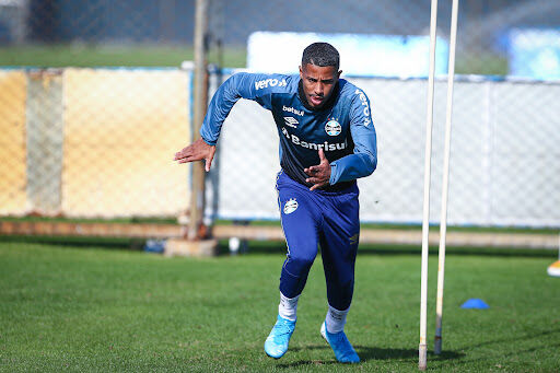 Santos tem interesse em Guilherme Guedes