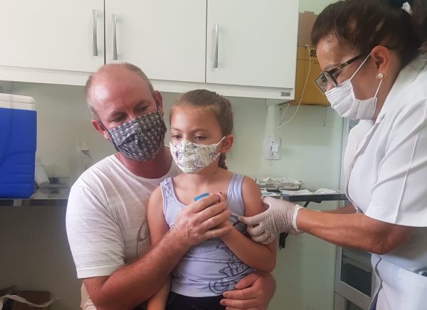 Taquari inicia a imunização de crianças de 5 aos 11 anos