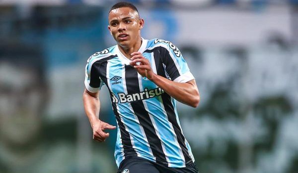 Grêmio confirma venda de Vanderson