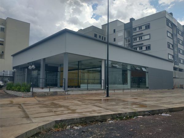 Giraffas inaugura em 8 de março