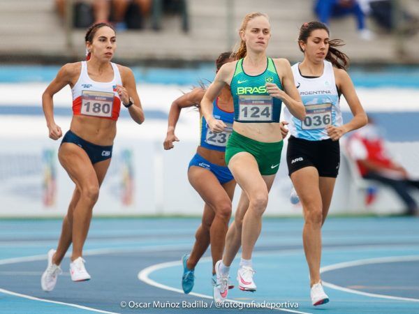 Jaque Weber compete na altitude da Bolívia