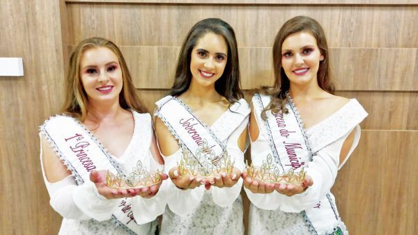 Capitão elege nova corte no aniversário de 30 anos