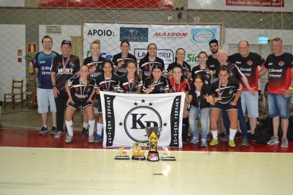 Kipoder conquista título feminino