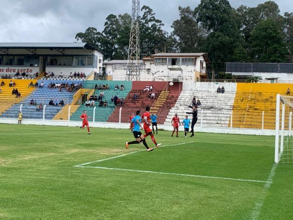 Lajeadense vence na estreia da temporada