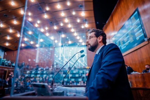 Parlamento gaúcho aprova cassação do mandato de Ruy Irigaray