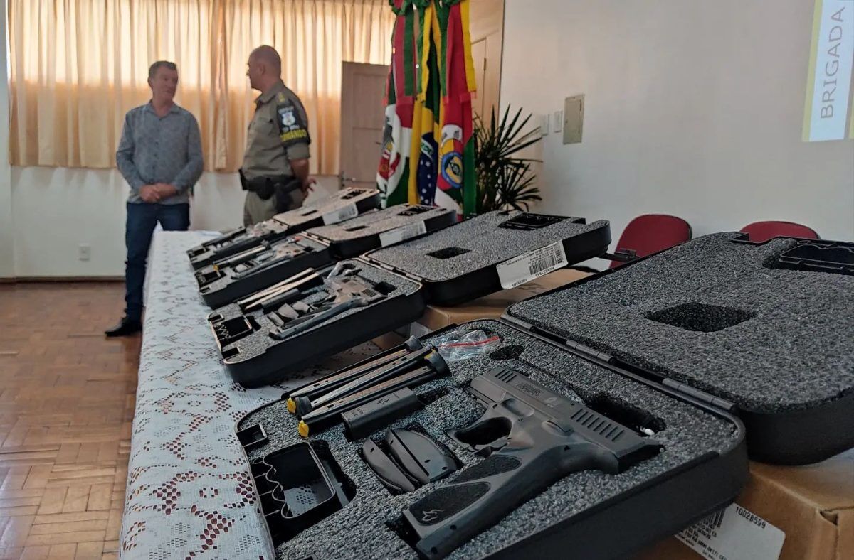 Brigada Militar de Doutor Ricardo recebe armamento