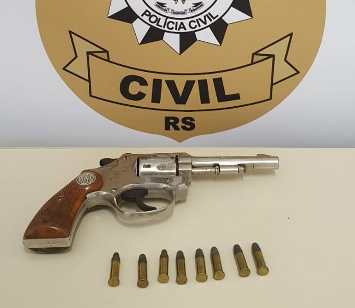 Polícia Civil apreende revólver utilizado em ameaça de morte