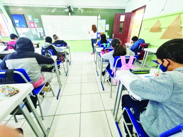 Taquari paga Piso Nacional  a professores do município