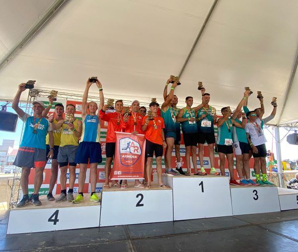 Quarteto do Vale conquista segundo lugar na Travessia Torres-Tramandaí