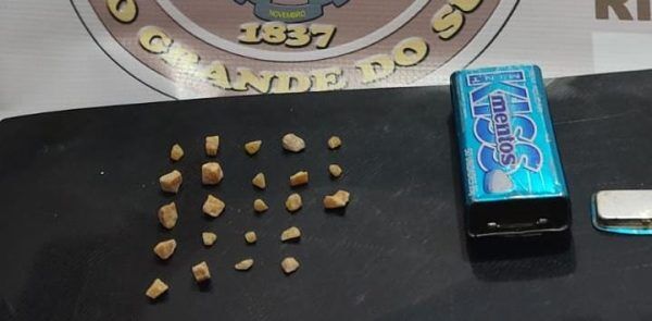 Polícia prende dois por receptação e tráfico em Taquari