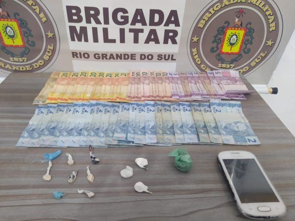 Mulher é presa por tráfico de drogas em Estrela