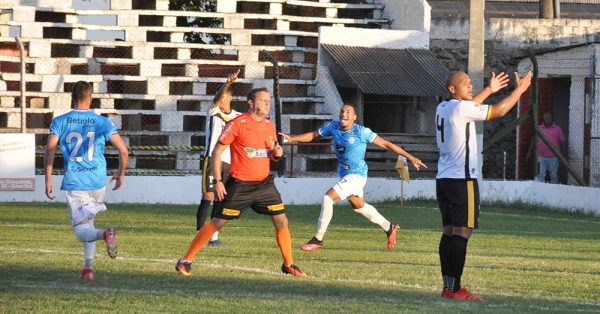 Lajeadense emite nota oficial sobre erros de arbitragem