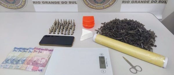 Dois homens são presos por tráfico de drogas em Teutônia