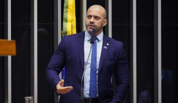 STF condena deputado federal Daniel Silveira a 8 anos e 9 meses de prisão