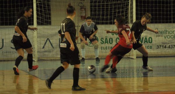 Teutônia Futsal larga na frente na Taça Farroupilha