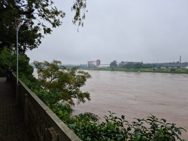 Nível do Rio Taquari começa a baixar e acesso a Colinas é liberado