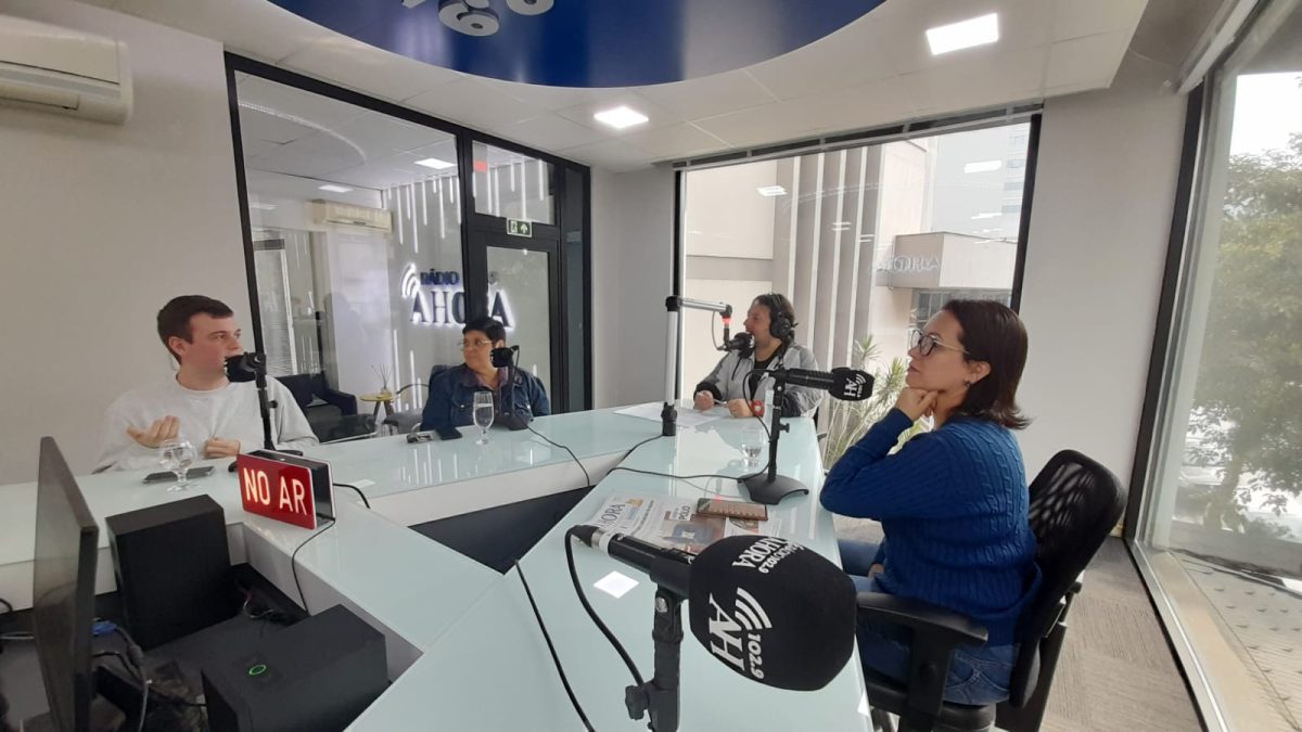 Rádio Escola traz conhecimentos e possibilidades de carreira a alunos do Castelinho
