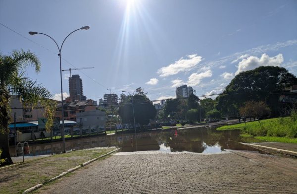 EM ATUALIZAÇÃO: Trecho da Décio Martins Costa permanece inundado em Lajeado