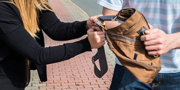 Mulher tem bolsa roubada em Lajeado