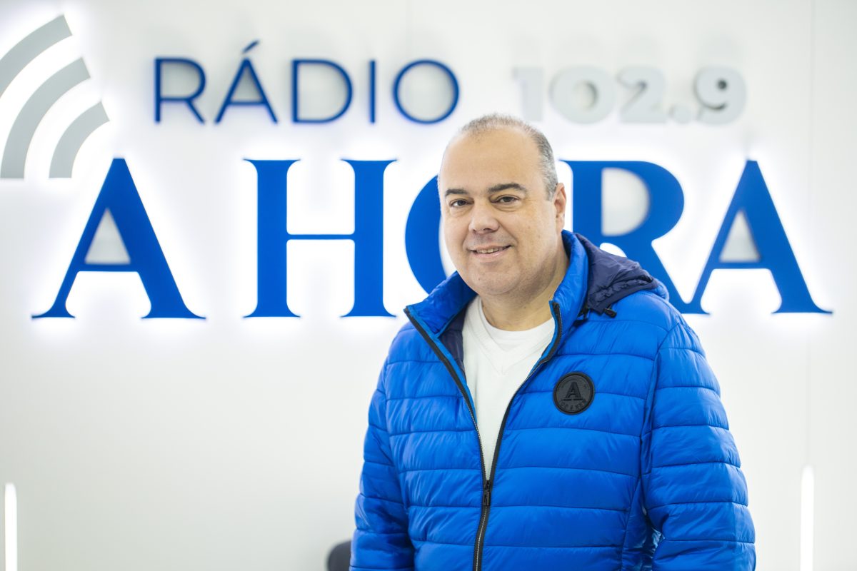 Grupo A Hora contrata radialista Fabiano Conte