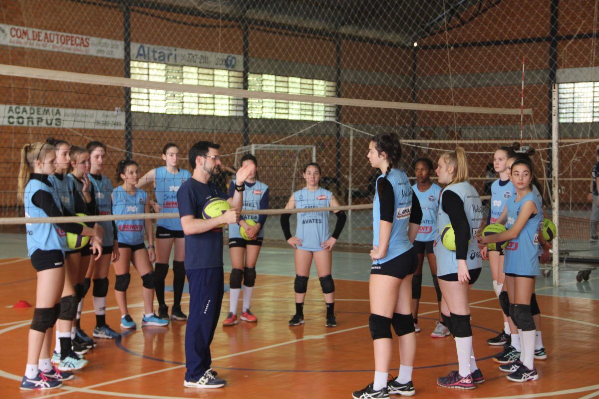 O futuro do vôlei nas quadras de Estrela