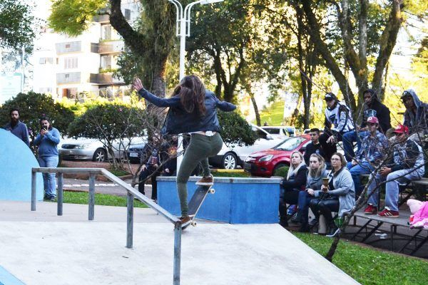 Clube Tiro e Caça promove oficina de skate