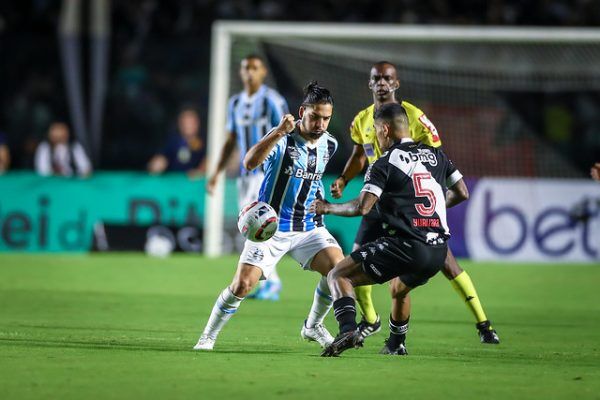 Grêmio empata com Vasco em jogo equilibrado