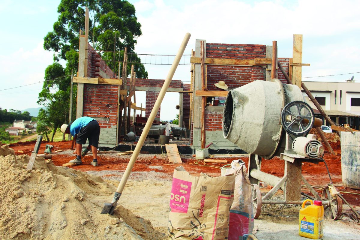 Construção civil sofre alta na inflação no mês de junho