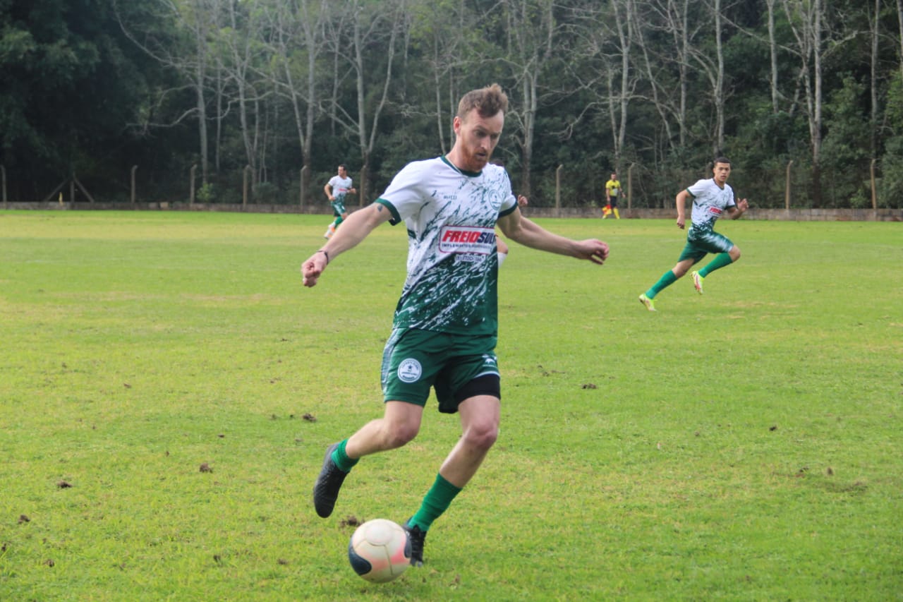 Serrano e Juventude estão a um empate do título - Grupo A Hora