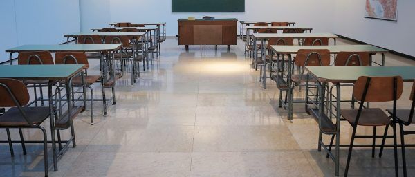 Polícia Civil investiga professora que teria arrancado dente de aluno